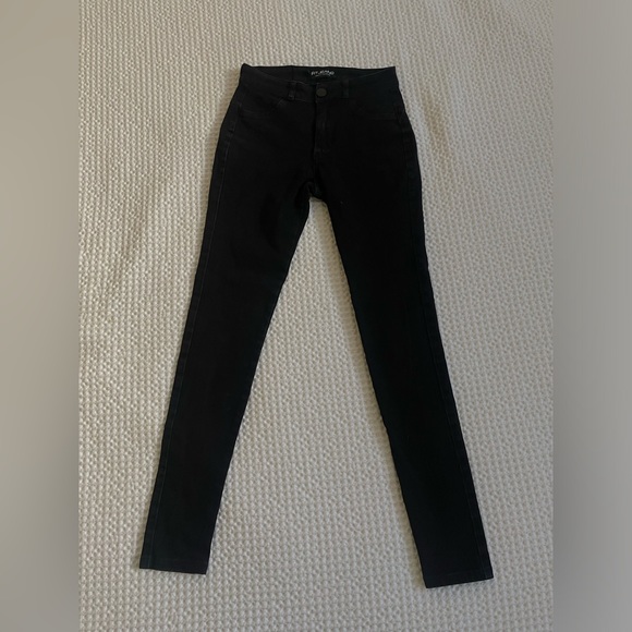 Mid Rise Jeans - Picture 3 of 8